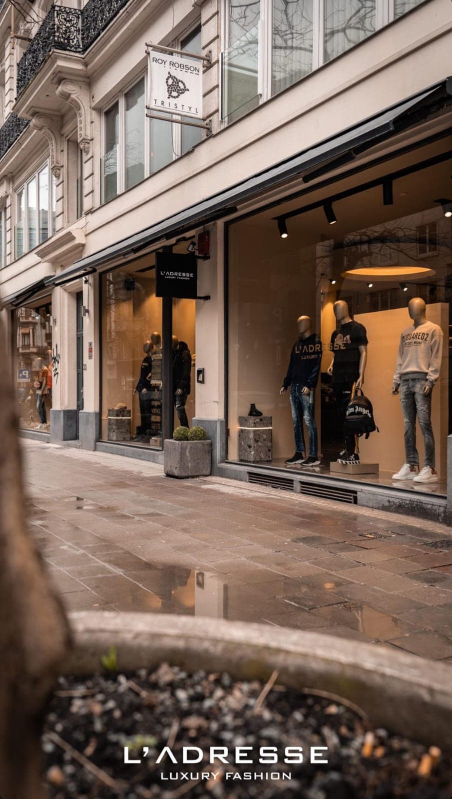 L'Adresse Fashion storefront on Boulevard Adolphe Max, Brussels